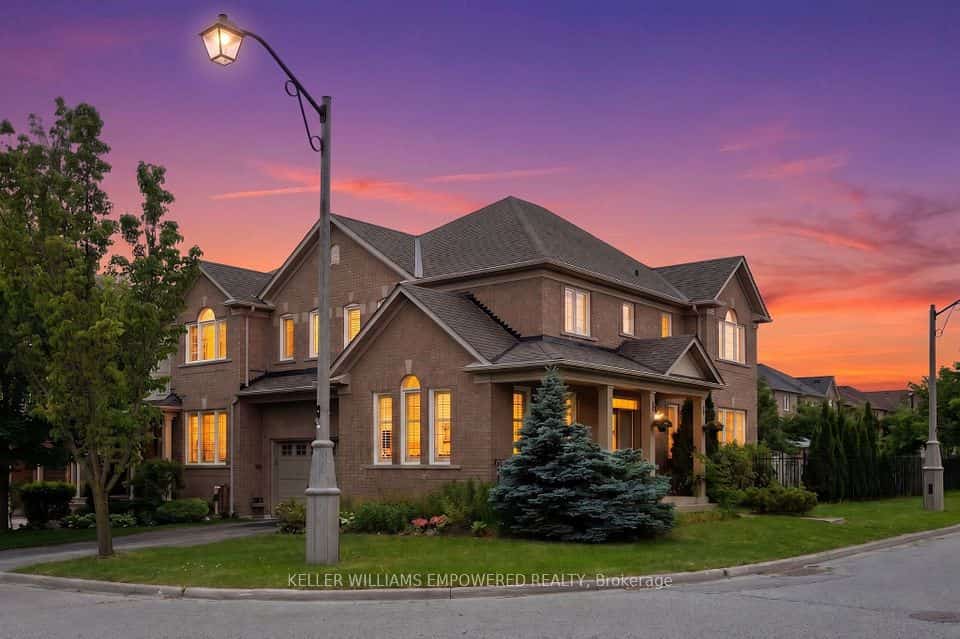 6 Jonah Drive, Richmond Hill, ON L4E 4L9
