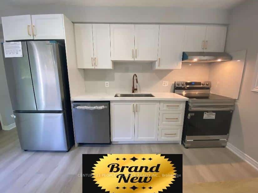 570B Glen Forrest Boulevard, Waterloo, ON N2L 4J5