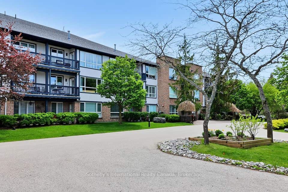 750 Johnston Park Avenue, Collingwood, Collingwood
