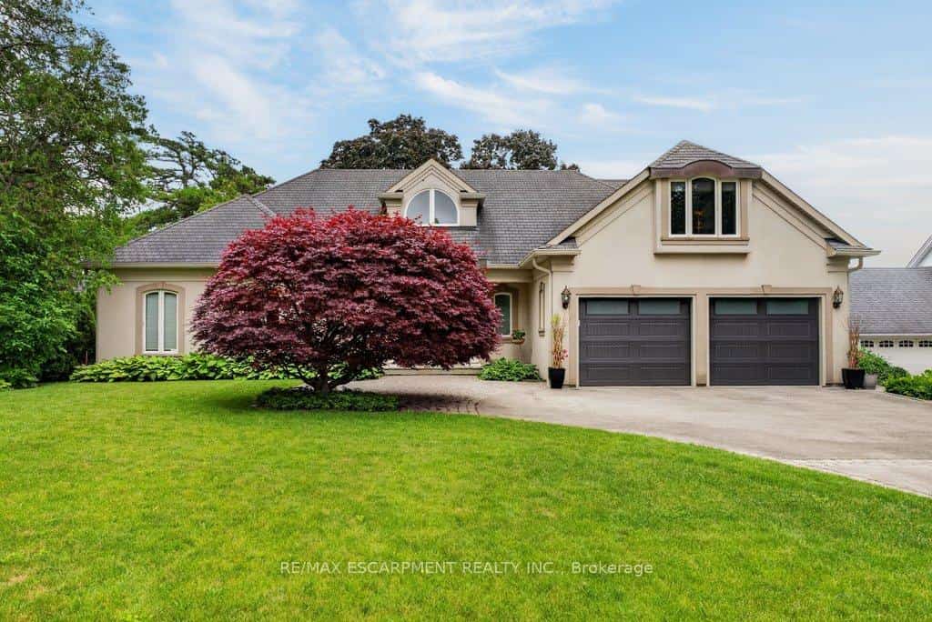 3312 Lakeland Crescent, Burlington, ON L7N 1B8