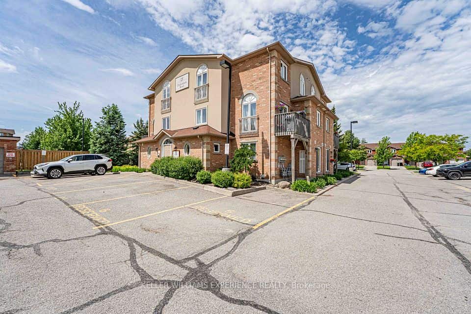 15 Cheltenham Road, Barrie, Barrie
