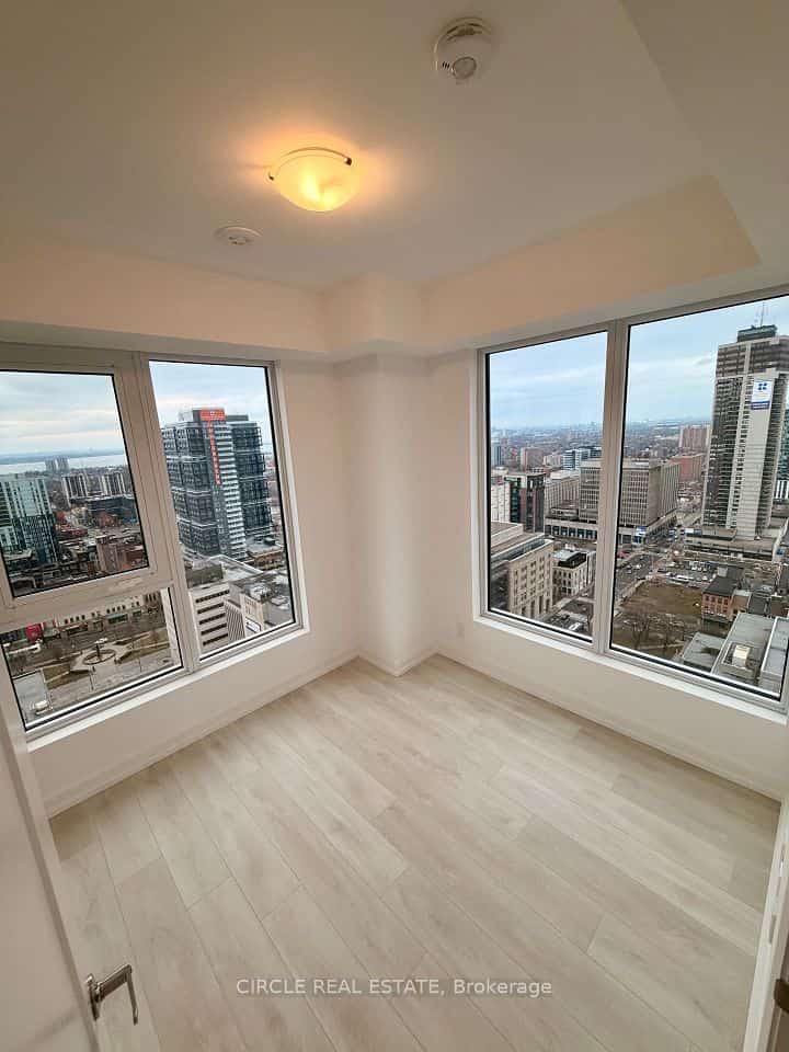 75 James Street South Street S #2606, Hamilton, ON L8P 2T1