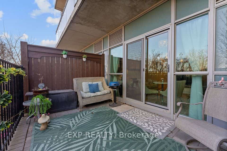 165 Legion Road N #422, Toronto, ON M8Y 0B3