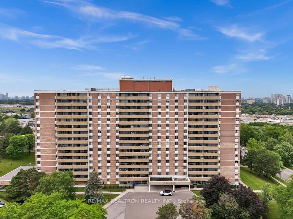 120 Dundalk Drive, Toronto