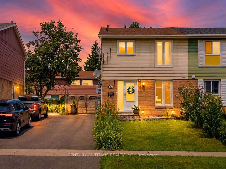 22 Whiteleas Avenue, Toronto, ON M1B 1W7