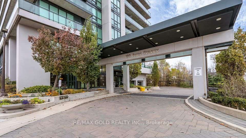 100 John Street #2407, Brampton, ON L6W 0A8