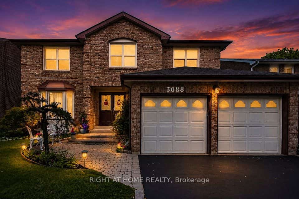 3088 Spring Creek Crescent, Mississauga, ON L5N 4R7