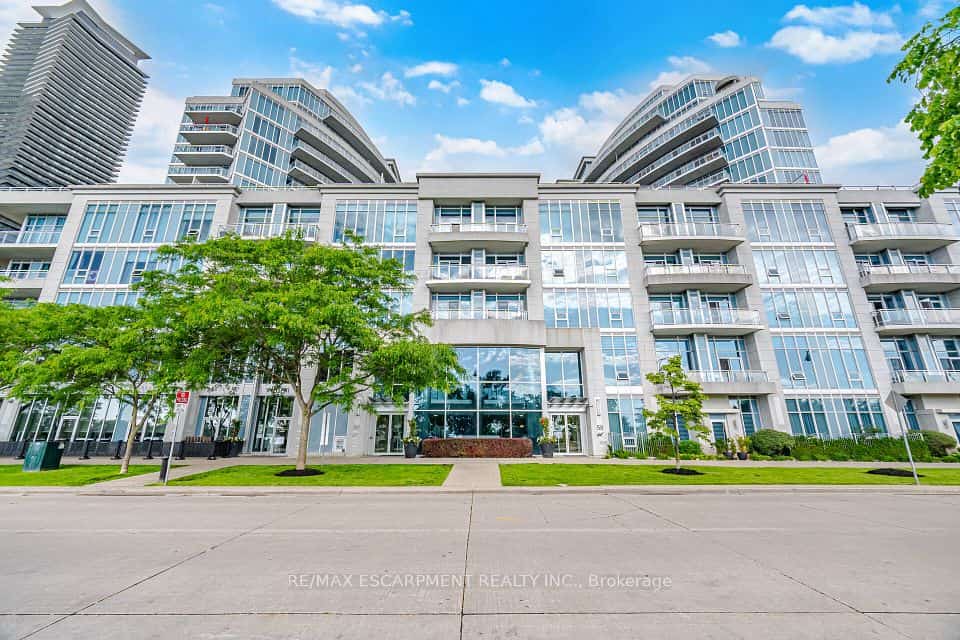 Explorer At Waterview, Toronto