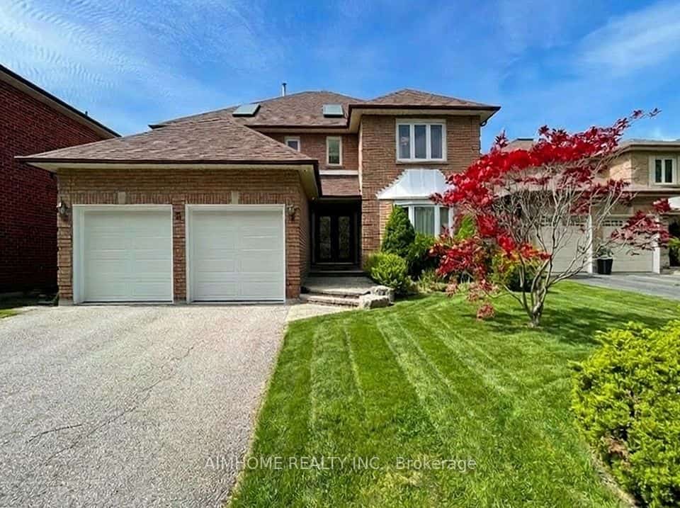 8 Cygnus Drive, Richmond Hill, ON L4C 8P2