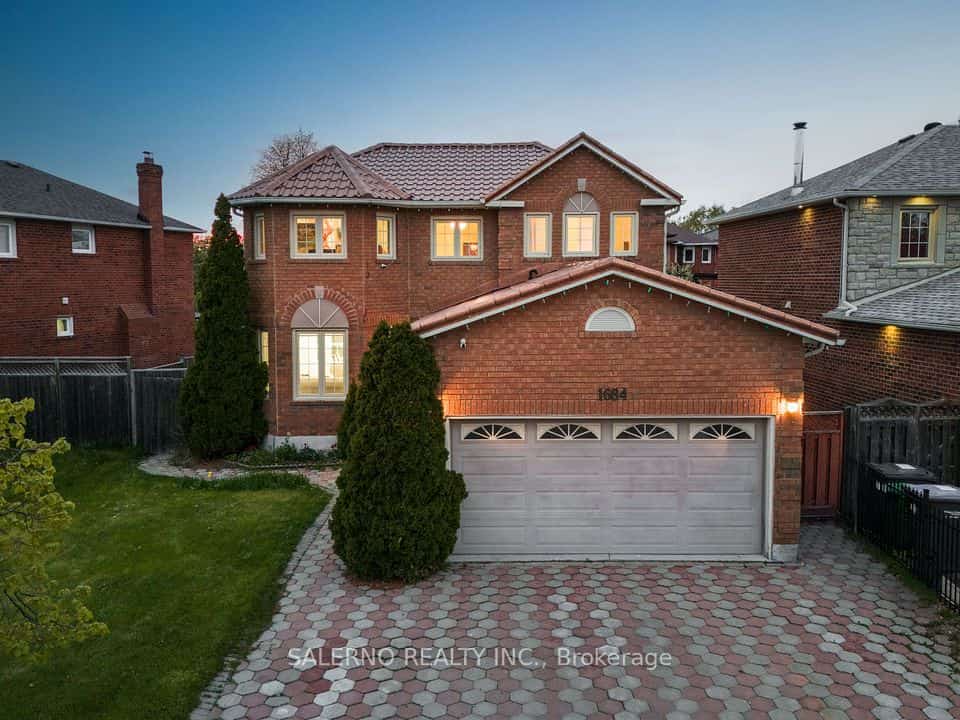 1684 Moongate Crescent, Mississauga, ON L5M 4S9