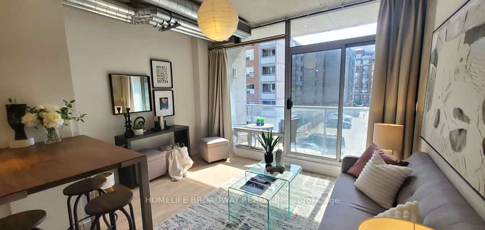 169 John Street #303, Toronto, ON M5T 1X3