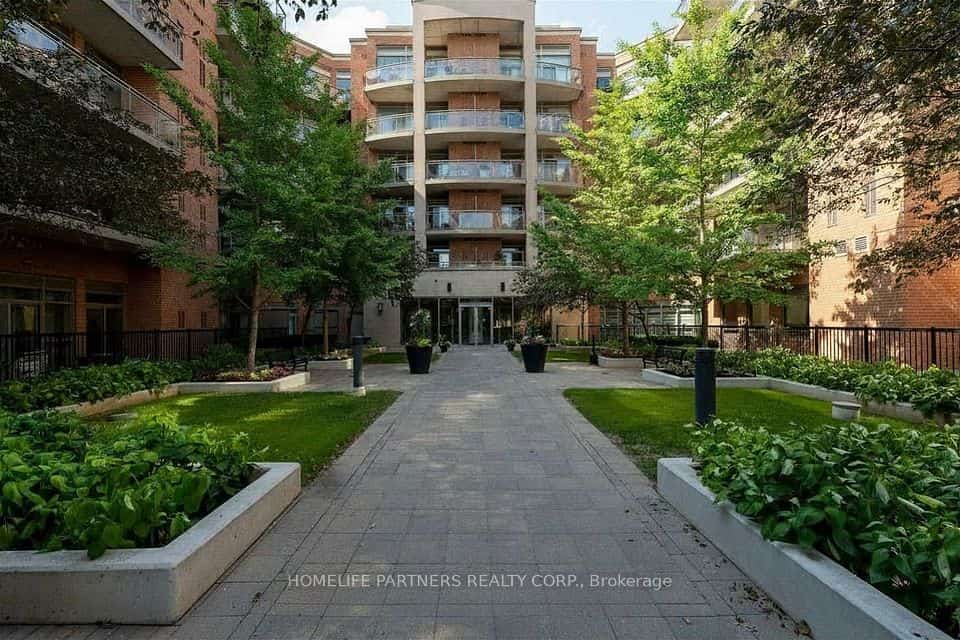 281 Woodbridge Avenue #A33, Vaughan, ON L4L 0C6