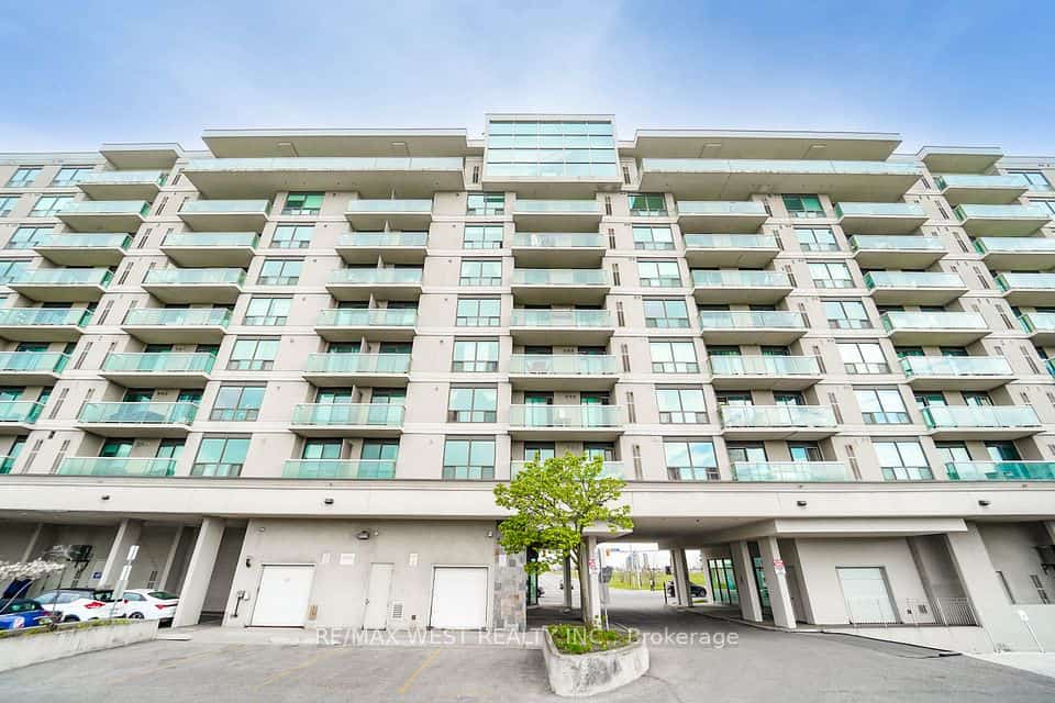 1030 Sheppard Avenue W #208, Toronto, ON M3H 6C1