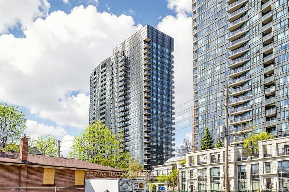 25 Greenview Avenue #1124, Toronto, ON M2M 0A5