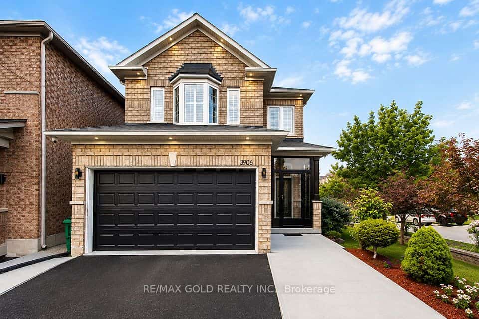 3906 Passway Road, Mississauga, ON L5N 8P1
