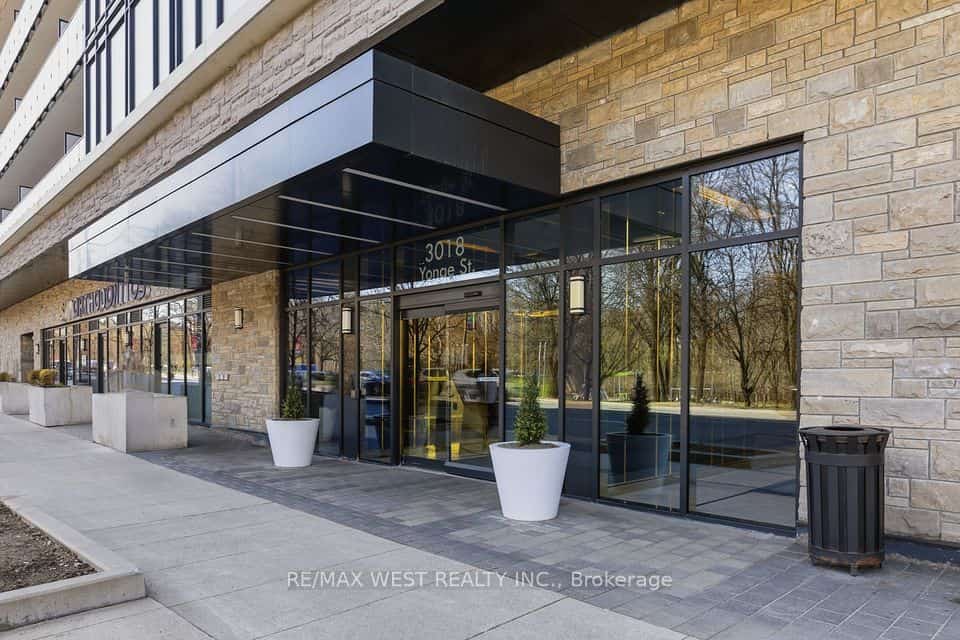 3018 Yonge Street #617, Toronto, ON M4N 2K8