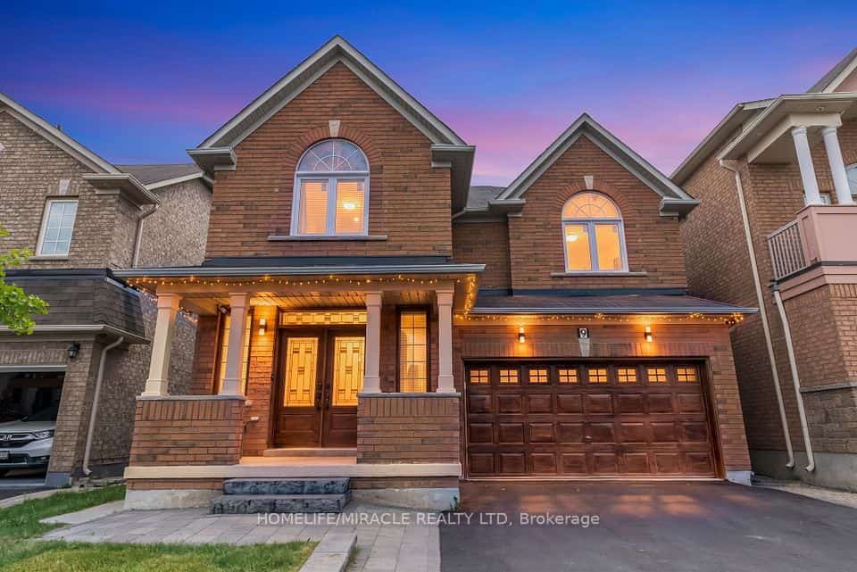 9 Gamson Crescent, Brampton, ON L6R 0V7