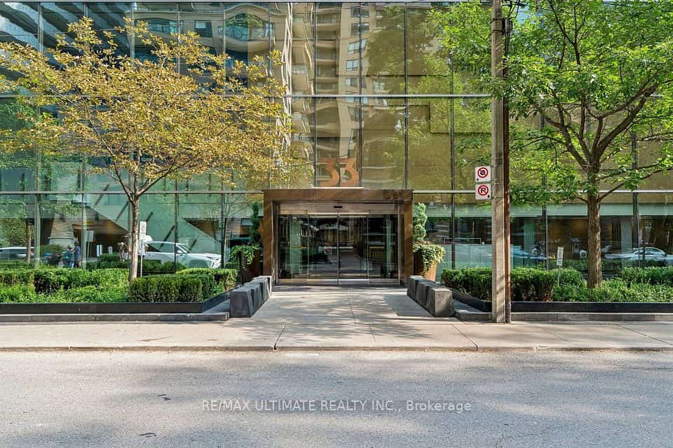 Casa Condos, Toronto