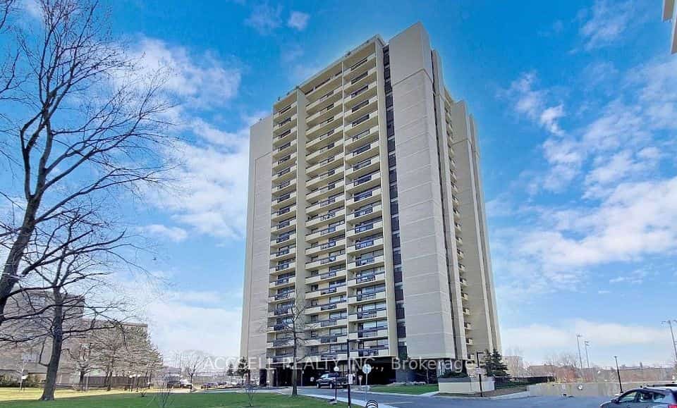 Lawrence Square, Toronto