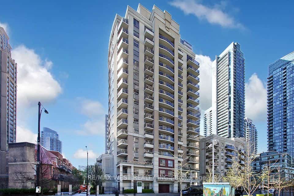 350 Princess Royal Drive #1101, Mississauga, ON L5B 4N1