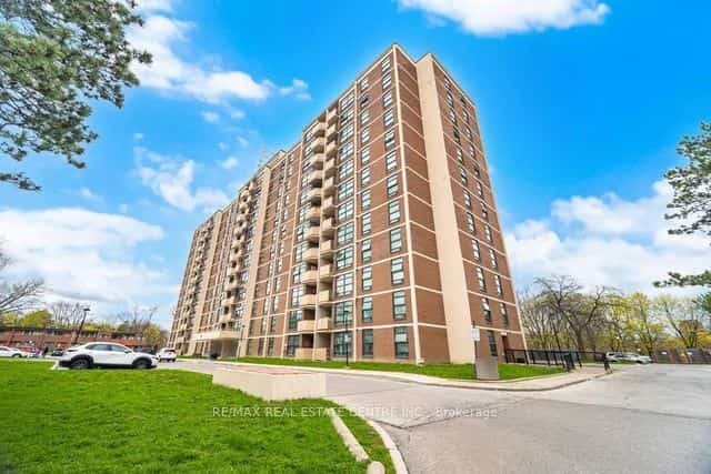 345 Driftwood Avenue #1009, Toronto, ON M3N 2P4