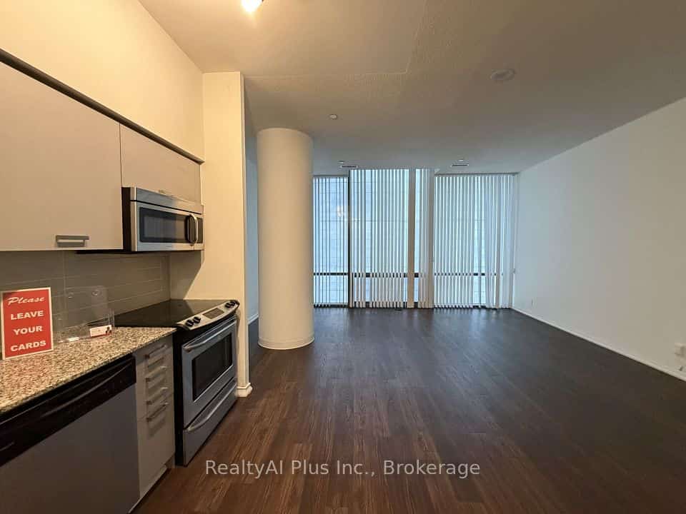 832 Bay Street #213, Toronto, ON M5S 1Z6