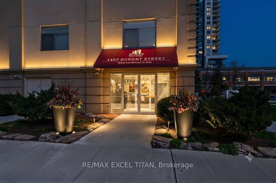 1407 Dupont Street, Toronto