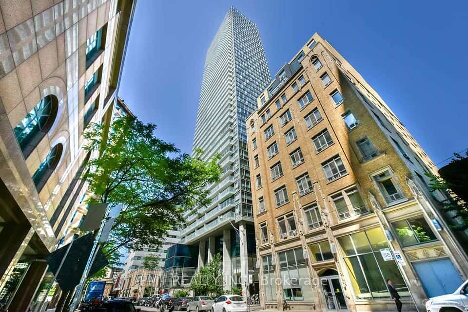 38 Grenville Street #1607, Toronto, ON M4Y 1A5