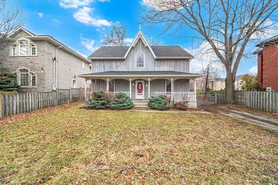 2131 Cawthra Road, Mississauga, ON L5A 2W6