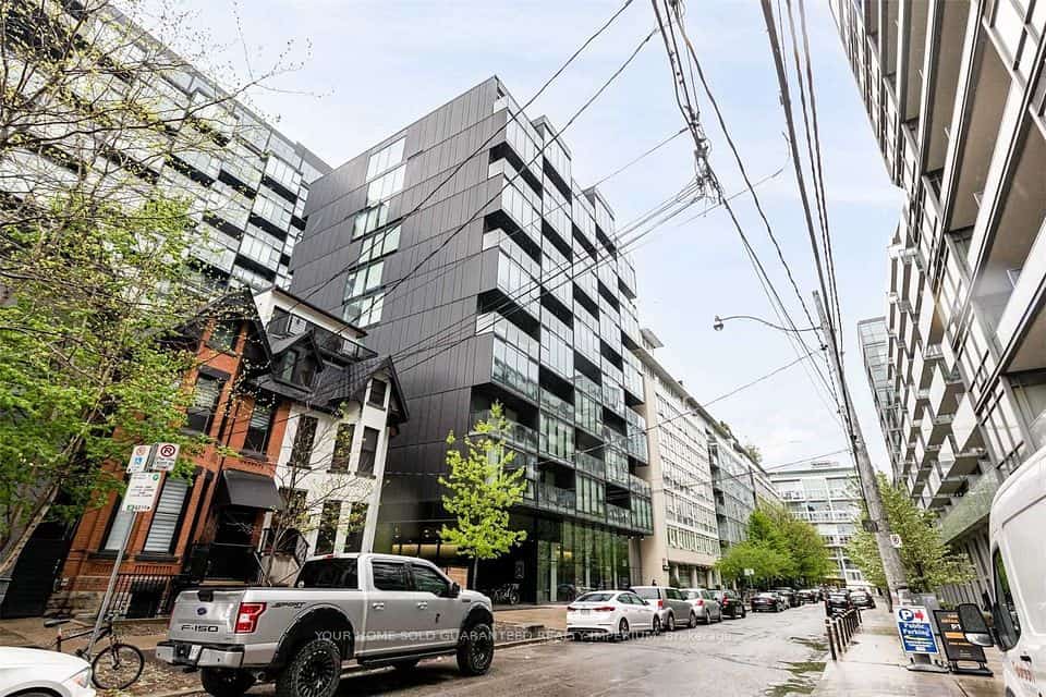 38 Stewart Street #405, Toronto, ON M5V 1H6