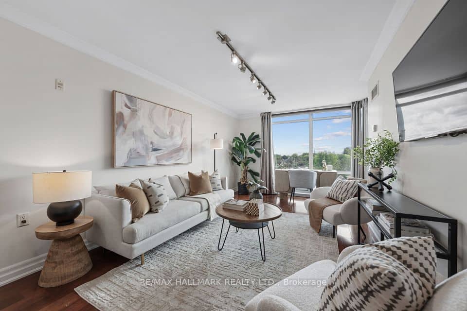 3840 Bathurst Street, Toronto