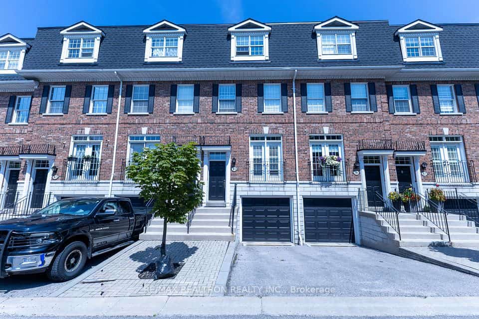 6 Leonard Street #35, Richmond Hill, ON L4C 0L6