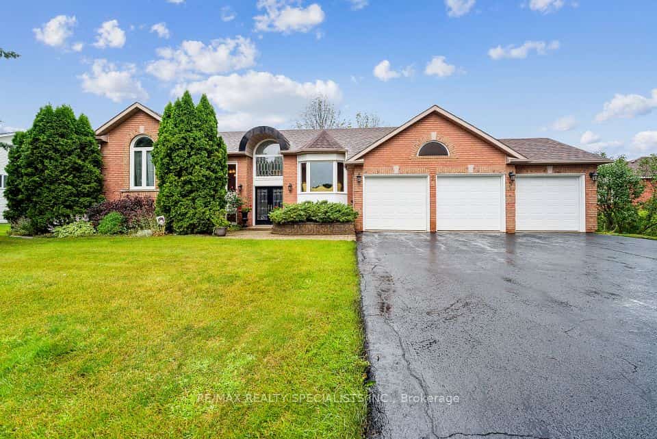 22 Lamont Creek Drive, Wasaga Beach, ON L9Z 1J9
