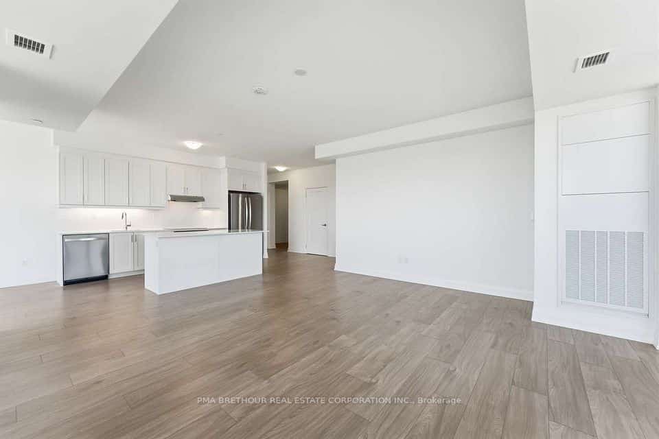 1035 Southdown Road #1809, Mississauga, ON L5J 0A2