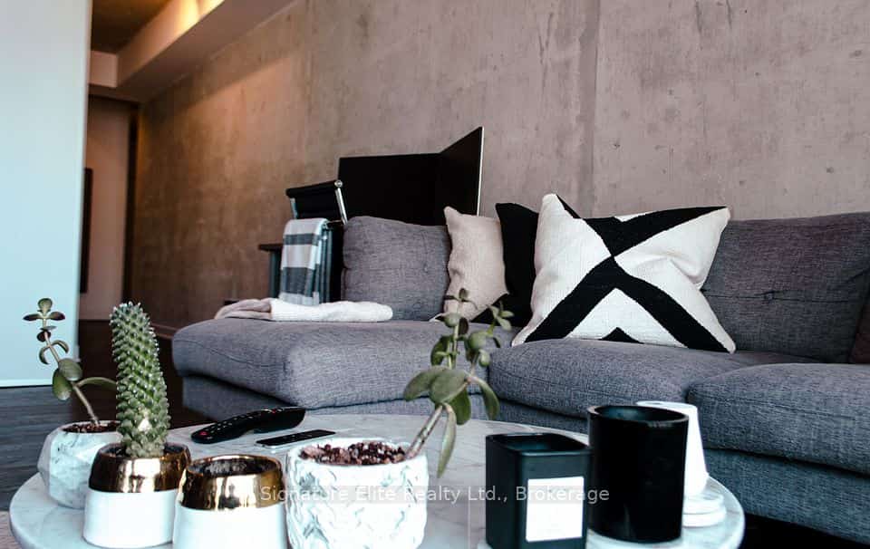 318 King Street E #521, Toronto, ON M5A 1K6