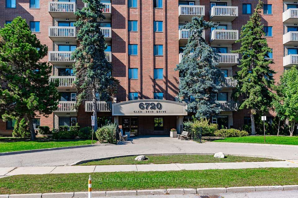 6720 Glen Erin Drive #904, Mississauga, ON L5N 3K8