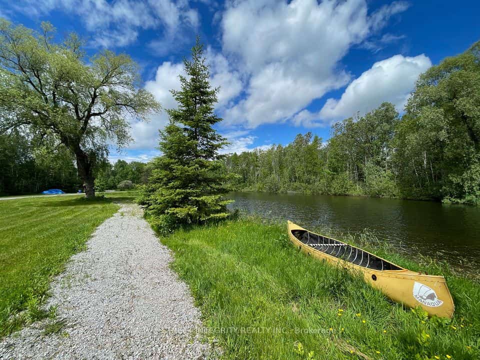 4909 Holborn Road, East Gwillimbury, ON L0G 1M0
