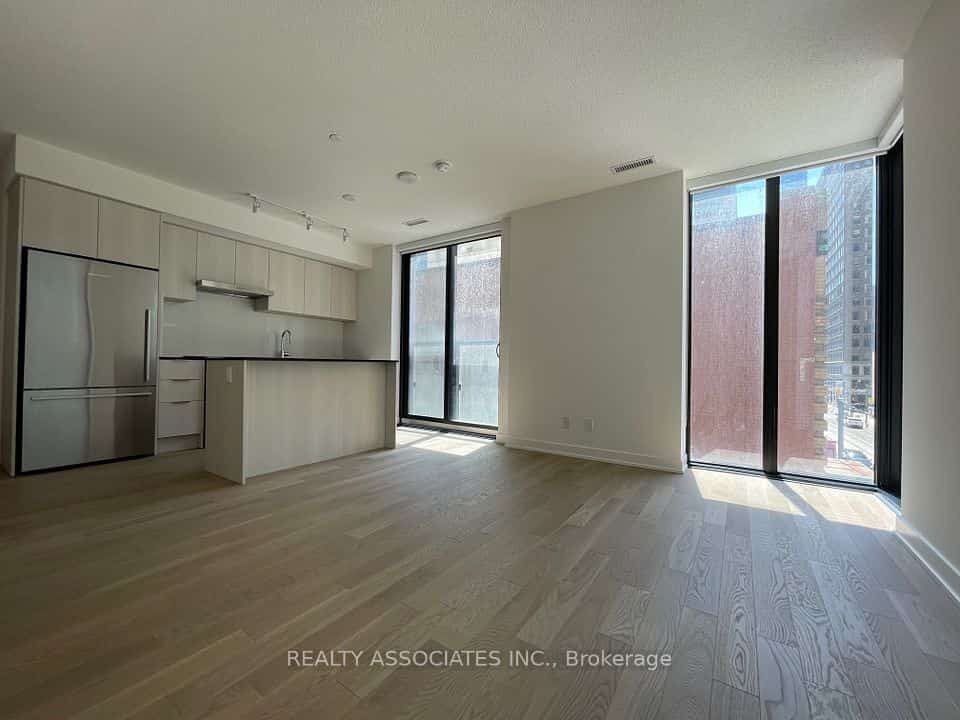 25 Richmond Street #213, Toronto, ON M5C 0A6