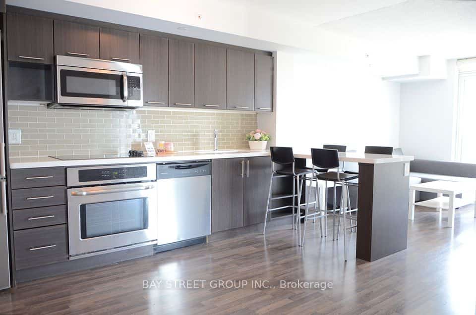 555 Wilson Avenue #1009E, Toronto, ON M3H 0C5