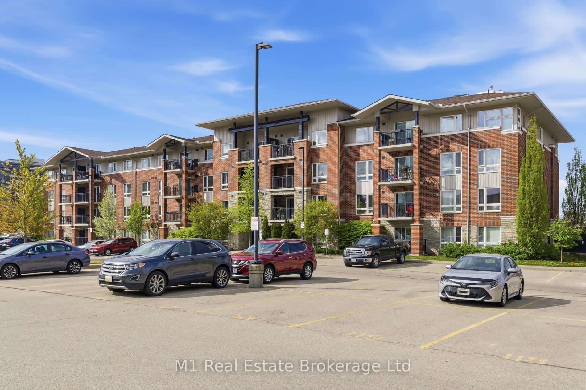 45 Goodwin Drive #311, Guelph, ON N1L 0E9