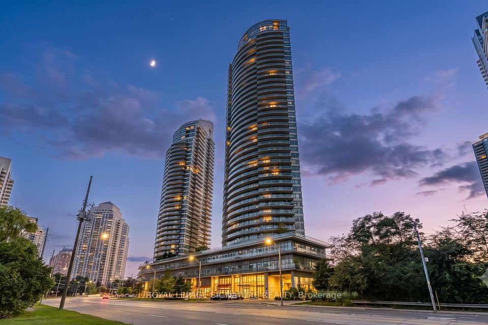2230 Lake Shore Boulevard, Toronto