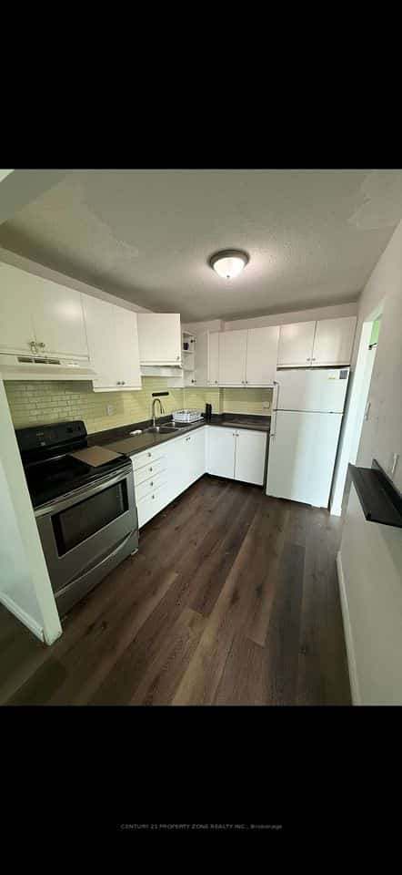 530 Lolita Gardens #702, Mississauga, ON L5A 2A8