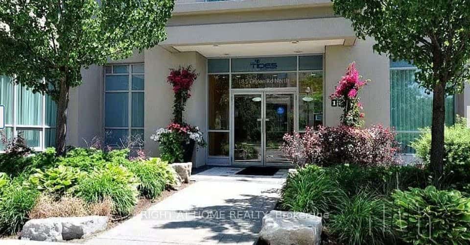 185 Legion Road N #904, Toronto, ON M8Y 0A1