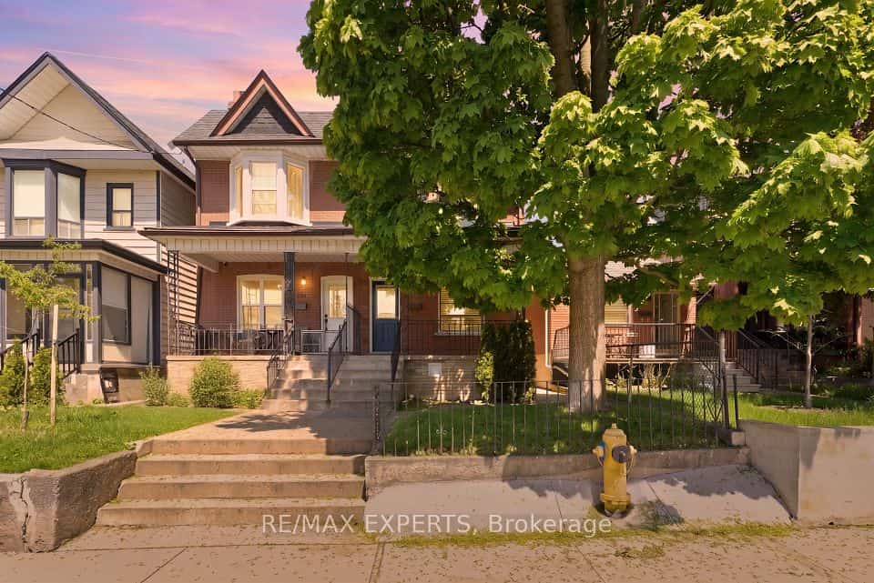 148 Ascot Avenue, Toronto, ON M6E 1G4