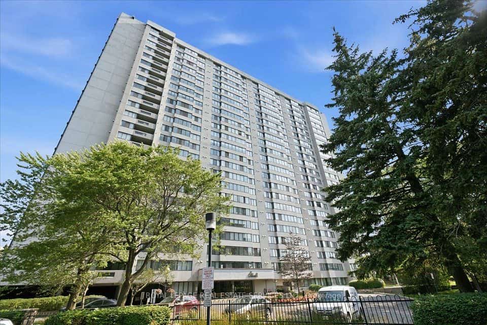 2330 Bridletowne Circle #2205, Toronto, ON M1W 3P6