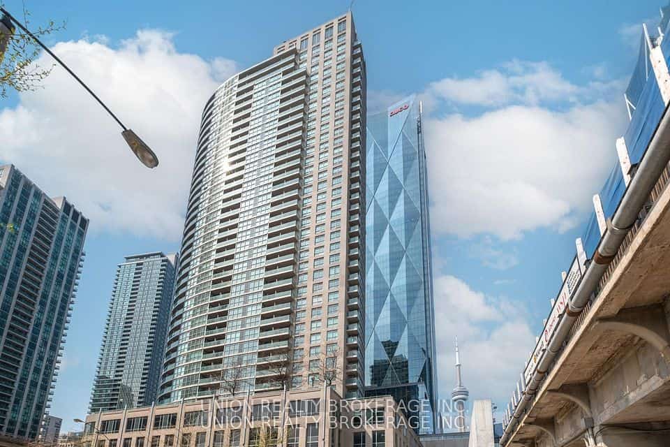 18 Yonge Street #606, Toronto, ON M5E 1Z8