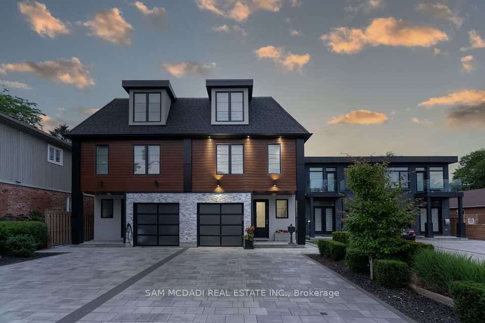 11A Maple Avenue N, Mississauga, ON L5H 2R9