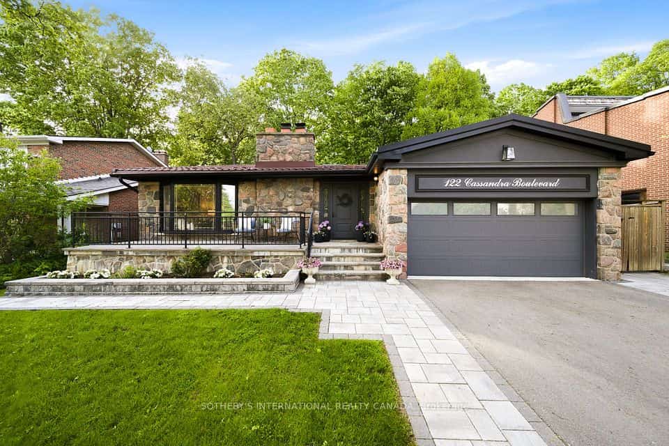 122 Cassandra Boulevard, Toronto, ON M3A 1S9