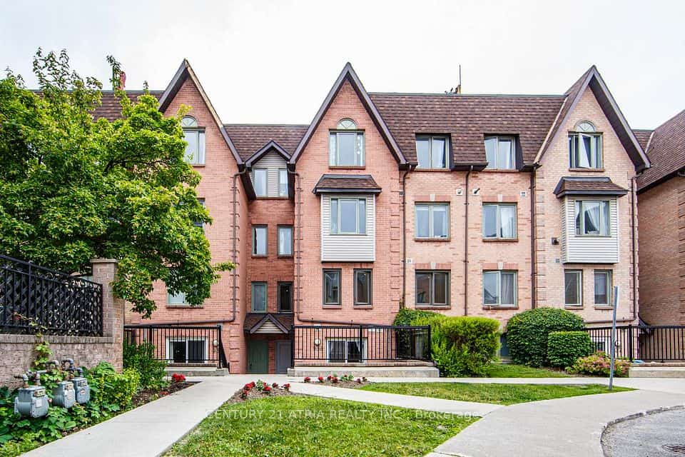75 Weldrick Road E, Richmond Hill