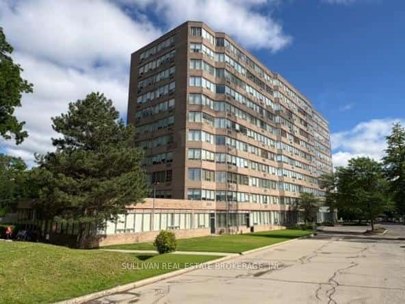 3227 King Street E #702, Kitchener, ON N2A 3Z9